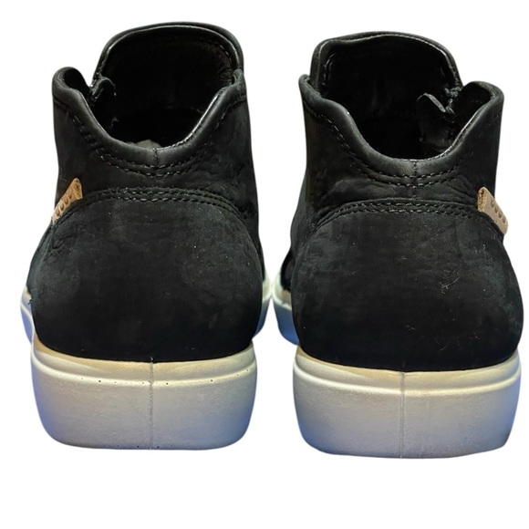 ECCO SOFT NUBUCK LOW ZIP SNEAKER BOOTIES SZ 8-8.5/39 EUC - Picture 4 of 10